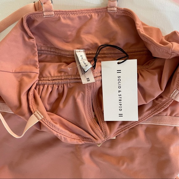 Solid & striped one piece bathing suit - Picture 5 of 5